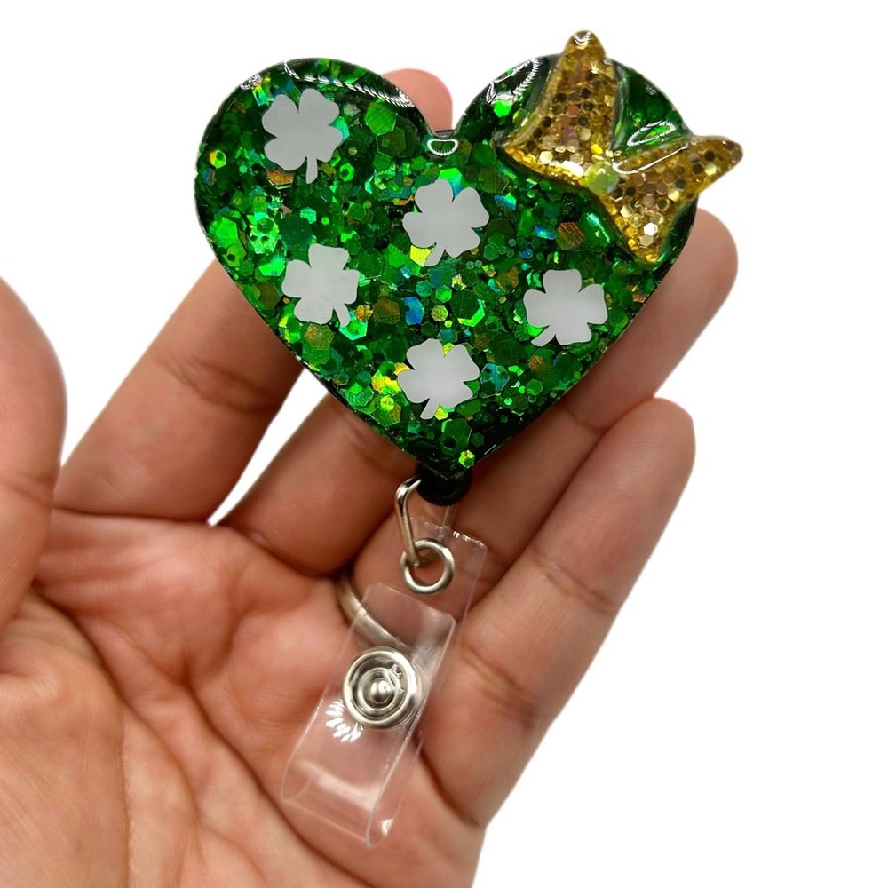 🍀✨💚 St Patrick’s Day Badge Reel